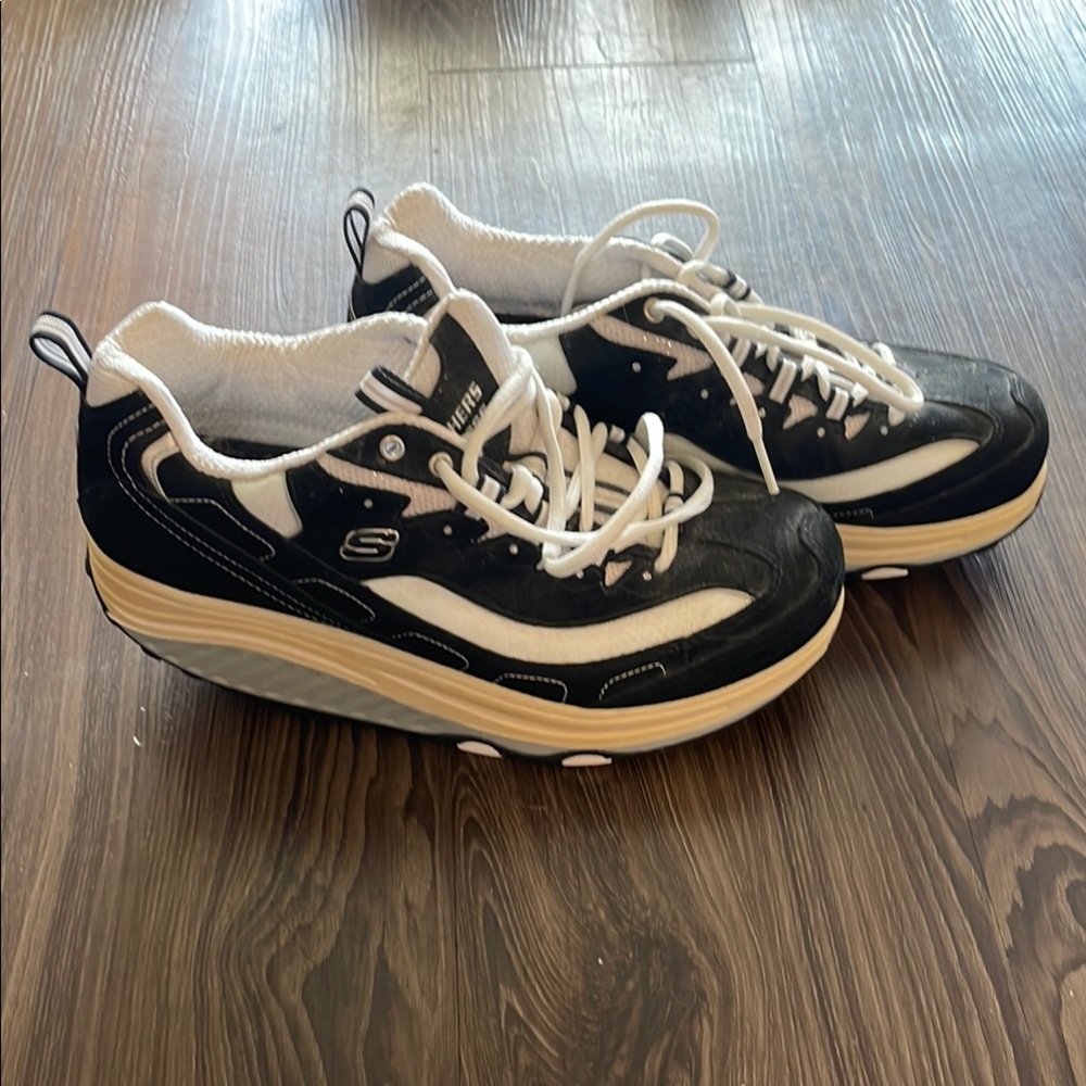 Skechers Men's Black and White Athletic Shoes